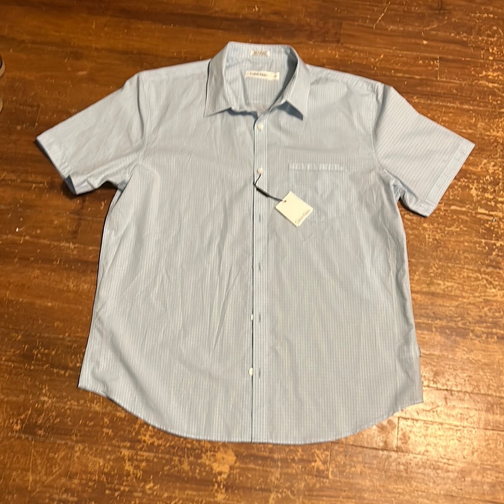 Mens NWT CalvinKlein button down shirt 👕